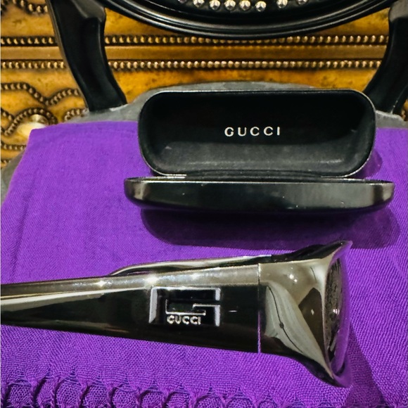New Authentic Vintage 90’s Gucci women’s sunglasses glossy black GG 2456/S - Picture 3 of 8